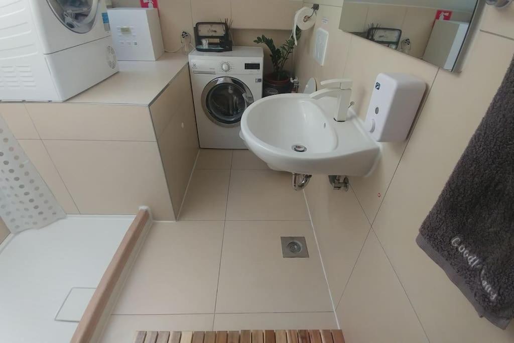 Goodlebang, 3 Bed Room Apartment, Center Любляна Экстерьер фото